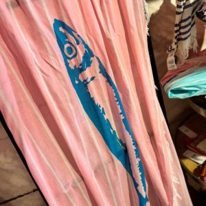 Rosa stripe Scarf mit Fischmotiv von Soul Kathrine