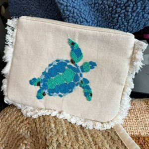 Sommer Pouch mit Wasserschildkröte aus Perlen von Soul Kathrine
